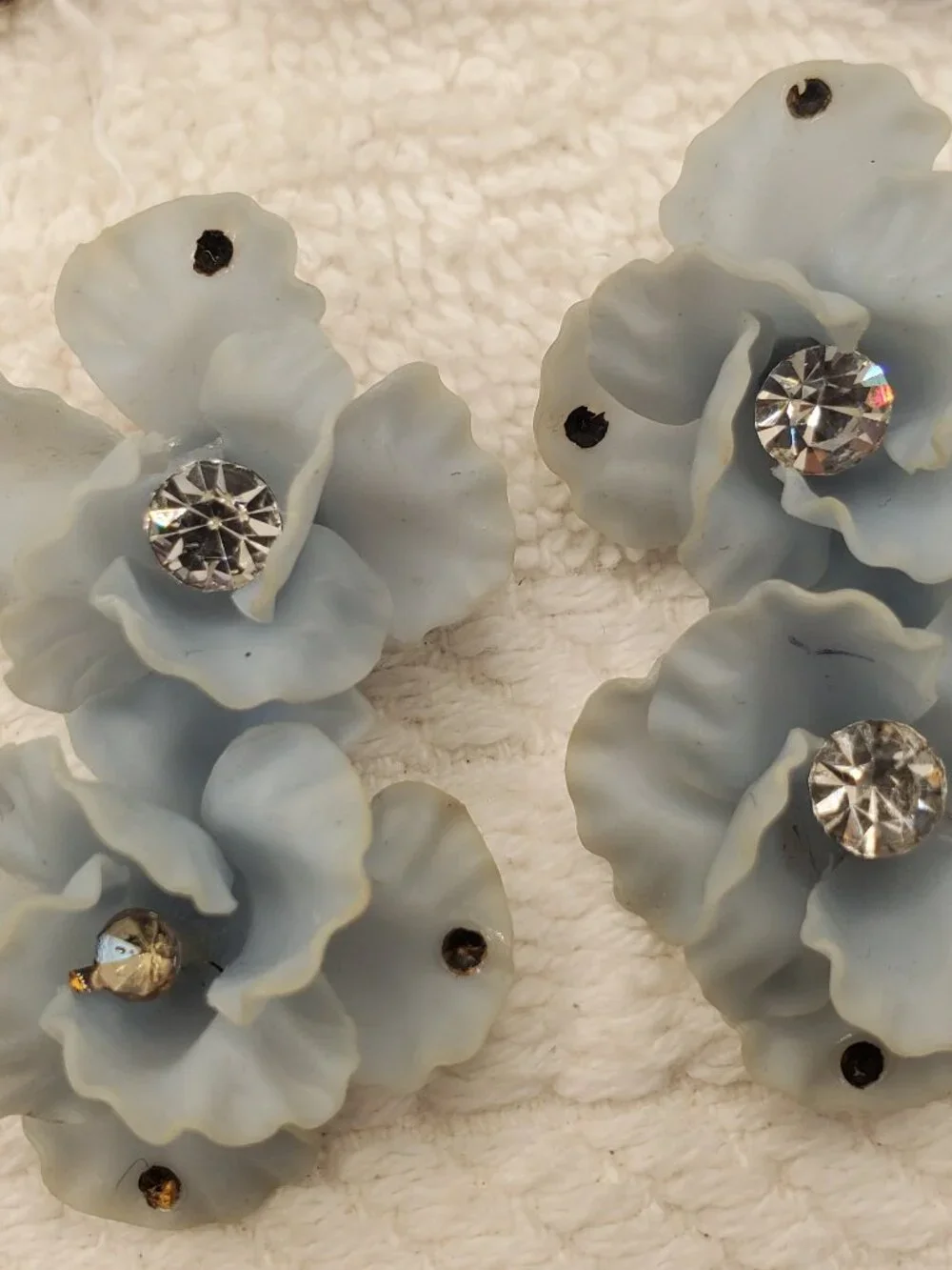 12 Pair of clip on earrings, items # B-2106-2117,.  wt. 123 grams.